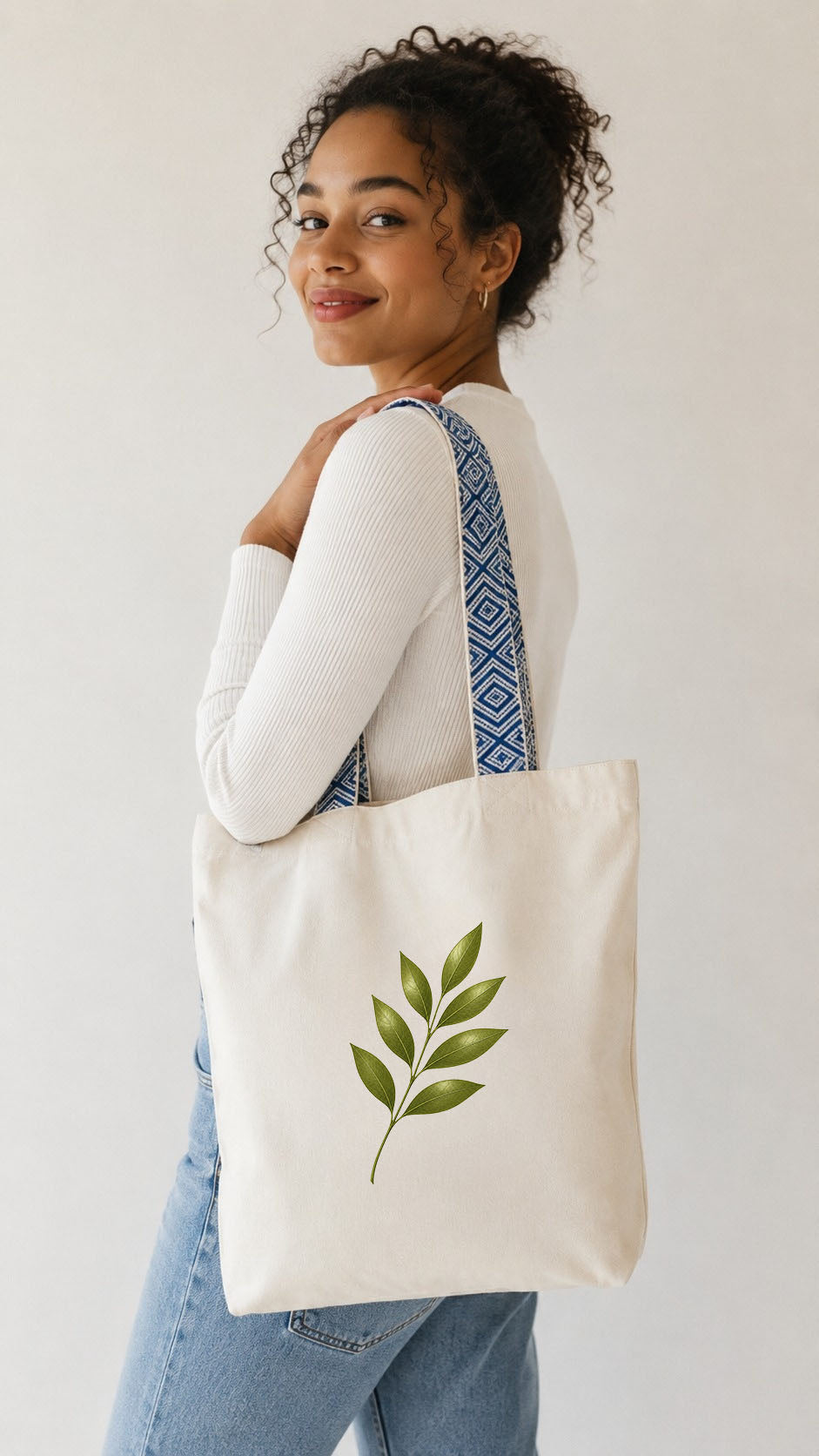 Totebag ethnique - Élégance naturelle avec une touche de fragilité