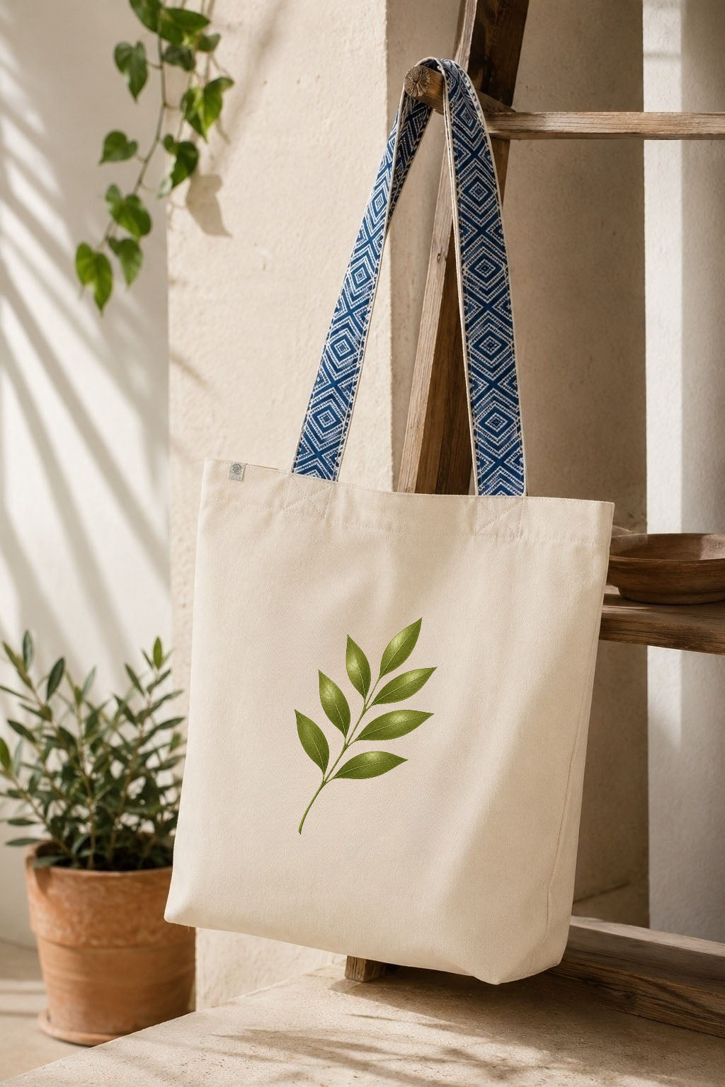 Totebag ethnique - Élégance naturelle avec une touche de fragilité