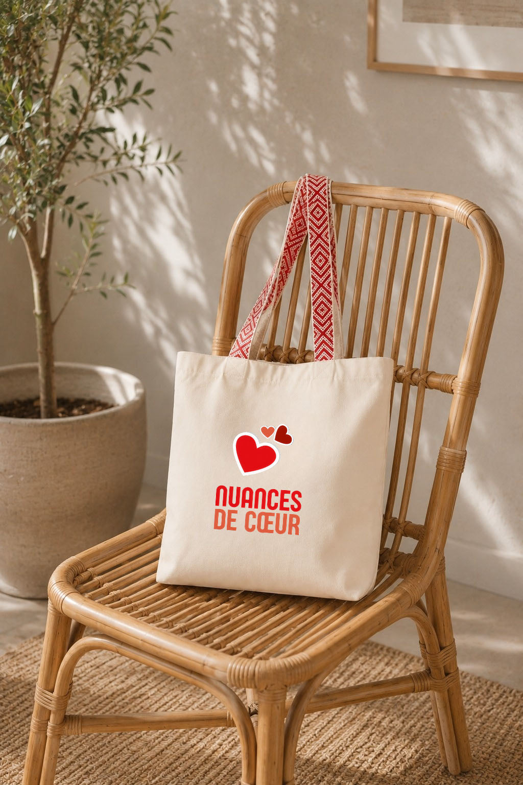 Totebag ethnique - Nuances de cœurs rouges pour votre style